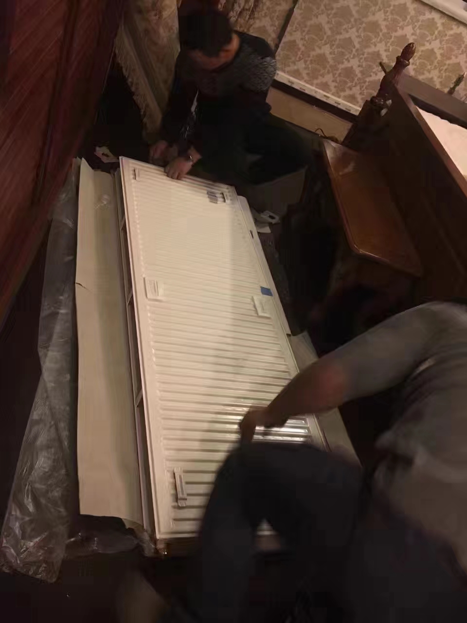 重庆暖气片安装施工